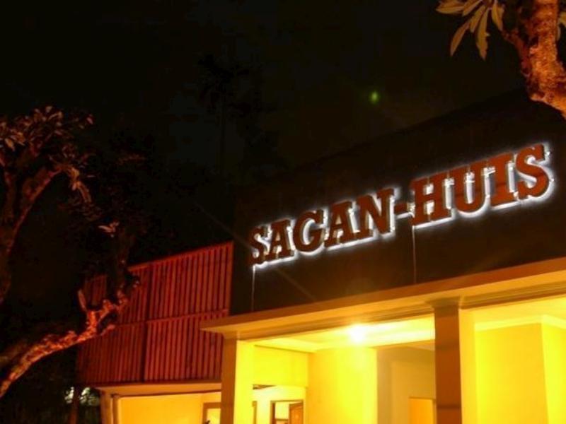 โรงแรมซากาน ฮุส ยอกยาการ์ตา ภายนอก รูปภาพ