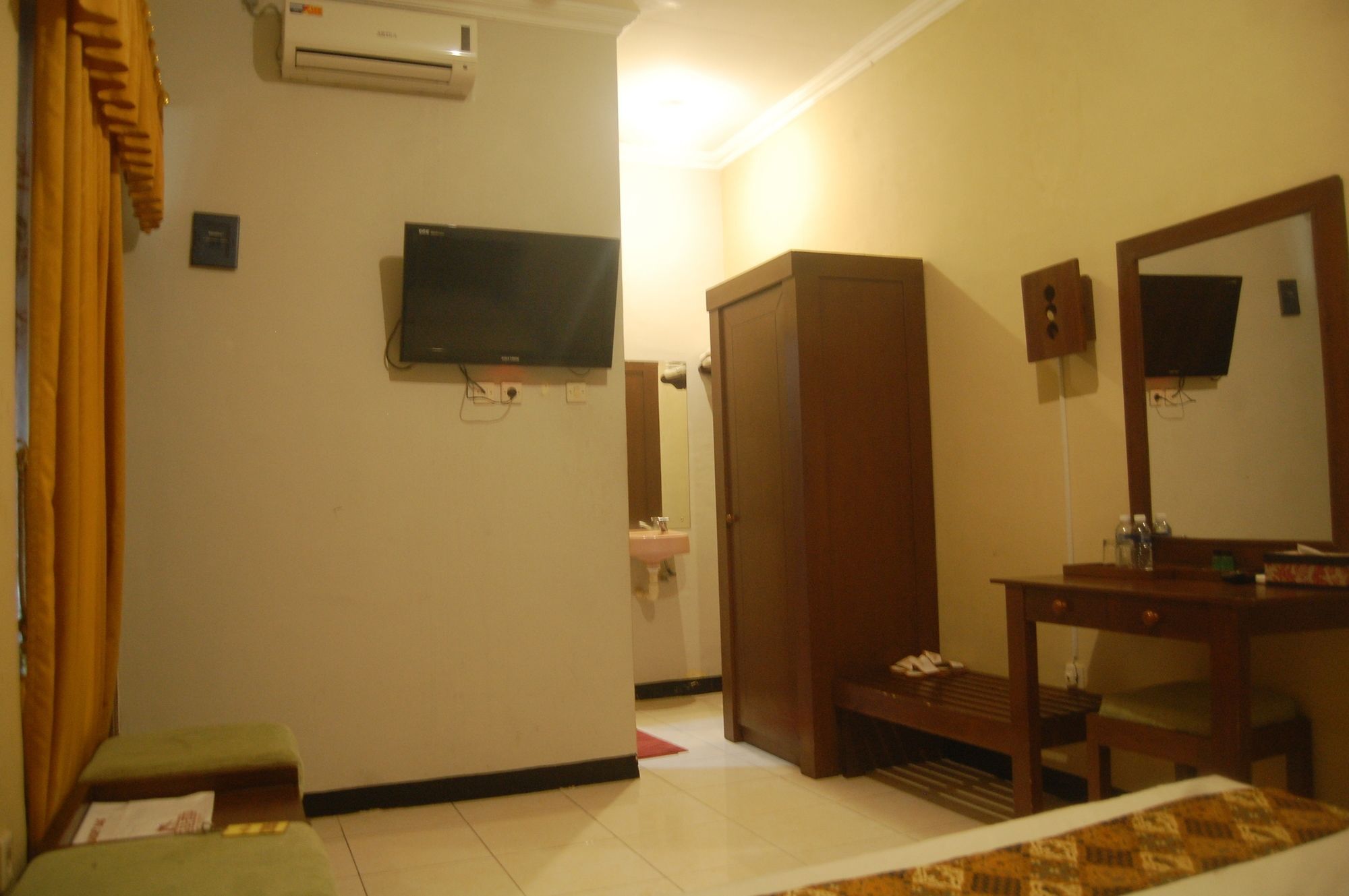 โรงแรมซากาน ฮุส ยอกยาการ์ตา ภายนอก รูปภาพ